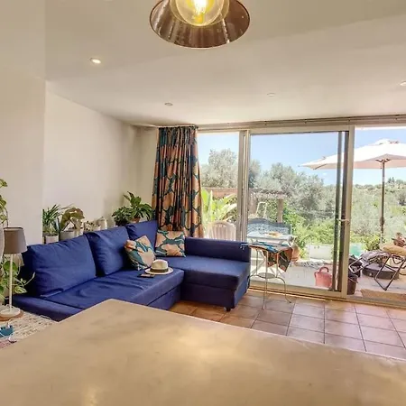 Apartment House In Quiet Location